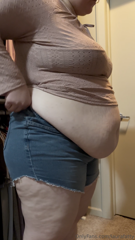 1206920913_i-just-love-to-have-a-big-belly-to-play-with_0.mp4