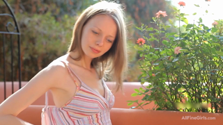 wowgirls.11.10.07.gloria.nimble.fingers.1080p.mp4