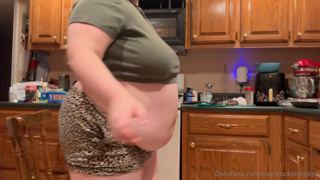 1993143348_i-totally-didnt-drag-a-chair-into-the-kitchen-to-make-food_0.mp4