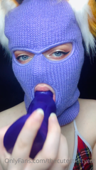 246474750_trying-out-my-new-dildos_0.m4v