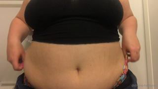 439459624_belly-hang-update-im-getting-so-big_0.m4v
