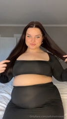 942641841_imagine-taking-me-out-to-dinner-in-this-sexy-dress-you-can_4.mp4