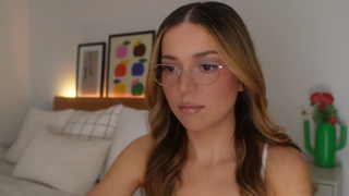 cutiee_myfreecams_2026-06-03_03-41-09-245-1.mp4