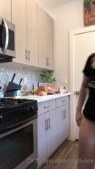 135121830_please-hang-out-with-me-while-i-make-this-sandwich_0.m4v