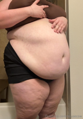 1929283019_so-who-was-gonna-tell-me-im-getting-fat-fr-though-omg-i_2.mp4